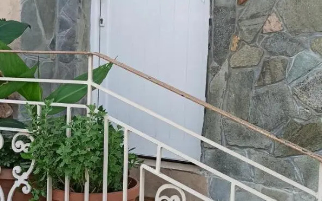Mama's House