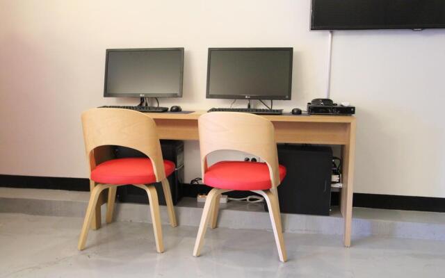 B my guesthouse - Hostel