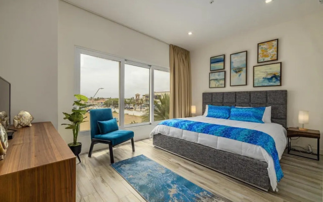 NEW 2BR Condo in of Palm Beach Walk 2 Beach