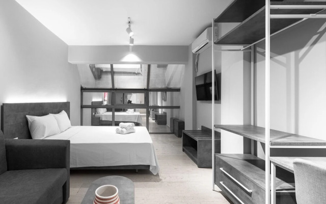 Modeco Nilie Hospitality MGMT