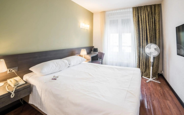 Hotel Montana