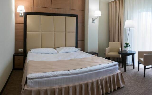 Green Park Hotel