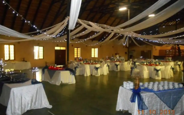 Thatch Palace Lodge