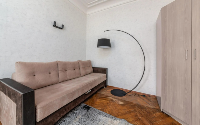 DeRent Aparts (ДеРент Апартс) на переулке Антоненко