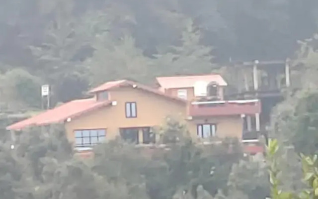 Dhamot HomeStay