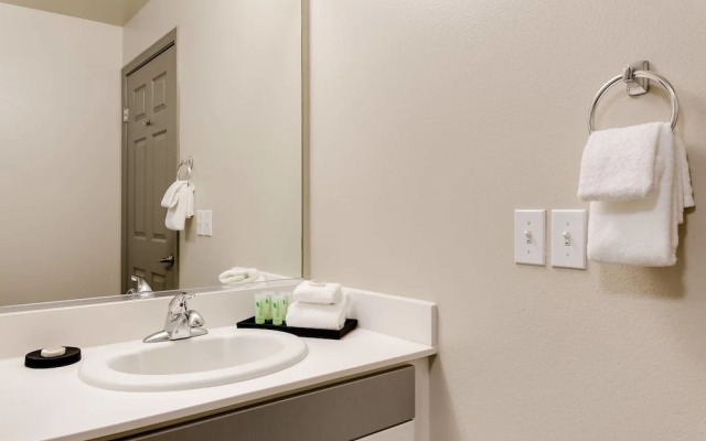 1-Bdrm Retreat Venice Beach Marina Del Rey