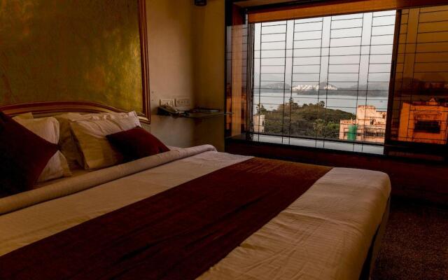 OYO Apartments Powai Lake View