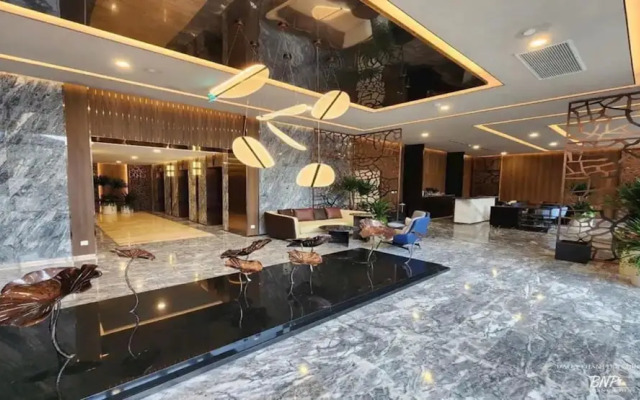 Odela Estella Riverside Luxury Vacation