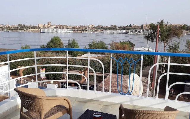 Hofni Palace Nile Niew