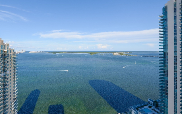 Direct Ocean views 3BR Condo at Brickell
