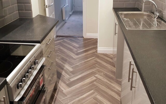 Quiet 2 Bedroom Apartment
