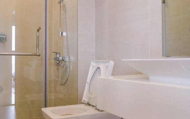 Ho Chi Minh Infinity Pool Apartment
