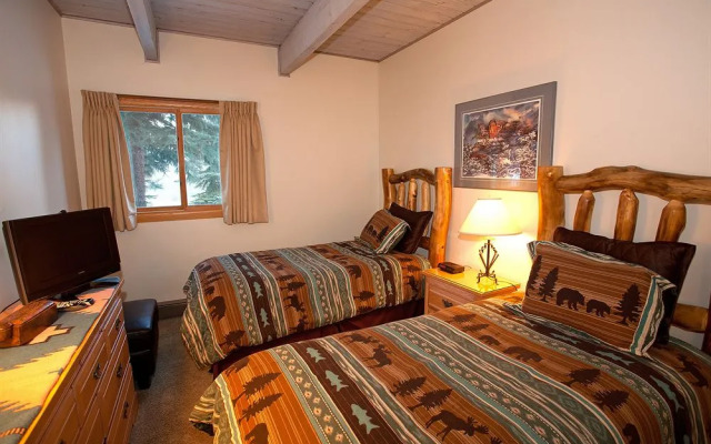 Stonebridge Condominiums