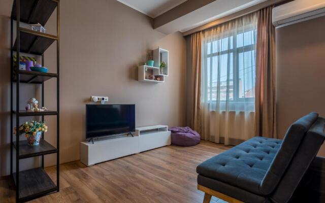 Spacious 76 qm Apartment Near City Center