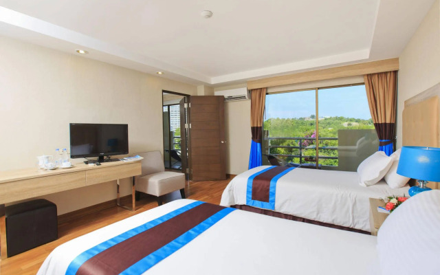 Blue Wave Beach Resort