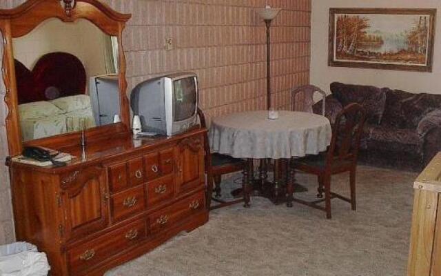 Top Notch Restaurant & Motel