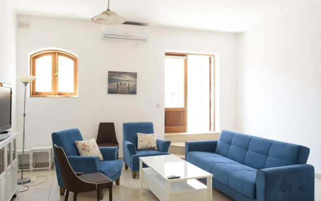 Stunning 4 Bedroom Apart. Near Balluta Bay