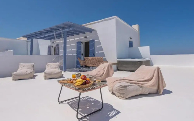 Golden Sunrise Suites - Santorini Lux Family Suite