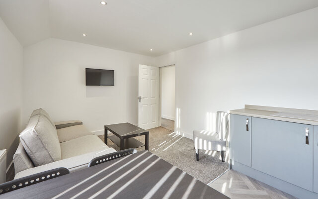 Host   Stay   Apartment 6  Loftus