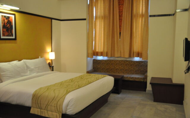 Hotel Krishna Sagar NH24