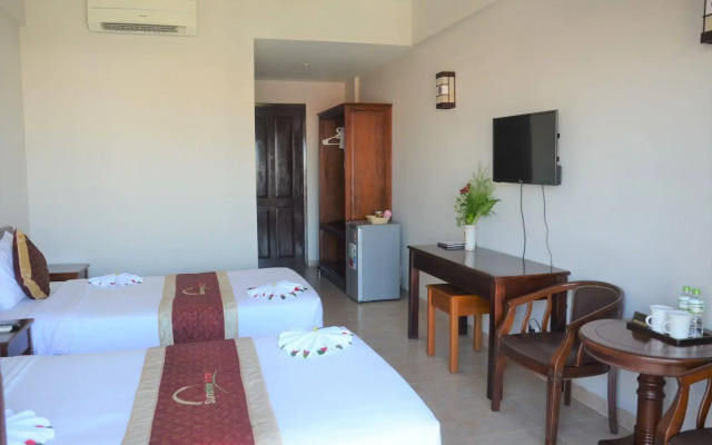 Sunshine Hotel