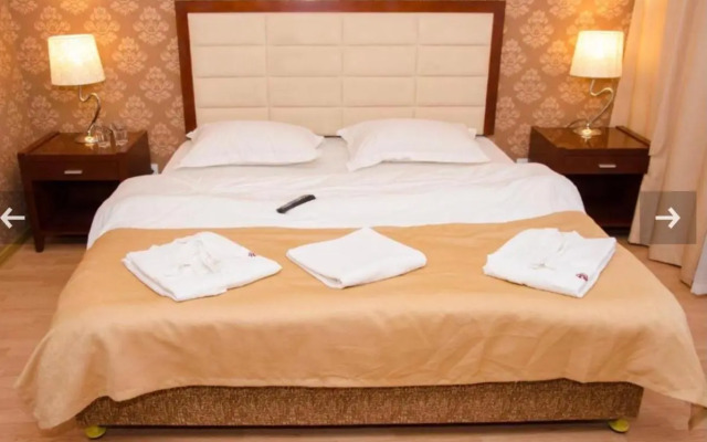 Hotel Inju on Baraeva 9