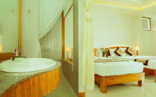 Riverside Plum Garden Homestay