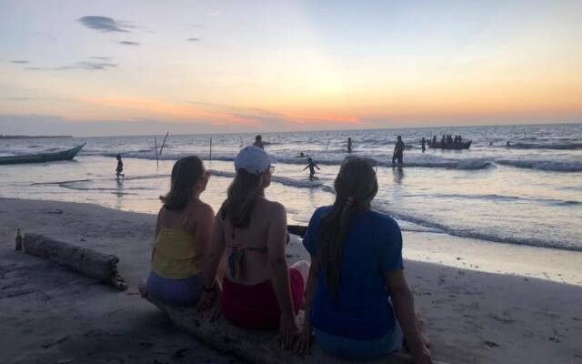 Urantia Beach Hostel & Camping