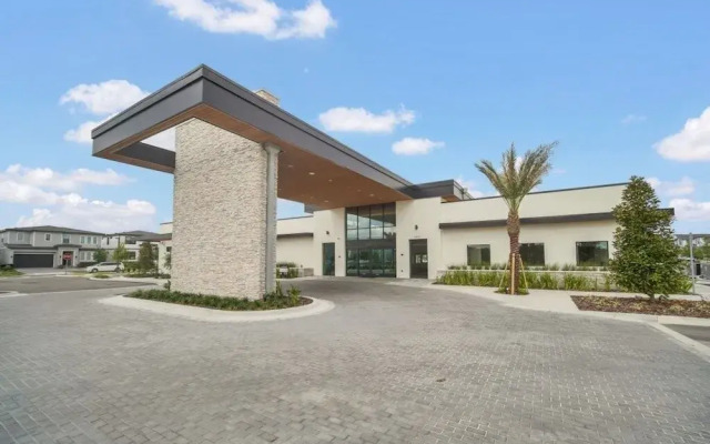 5890high 12 Bedroom Villa
