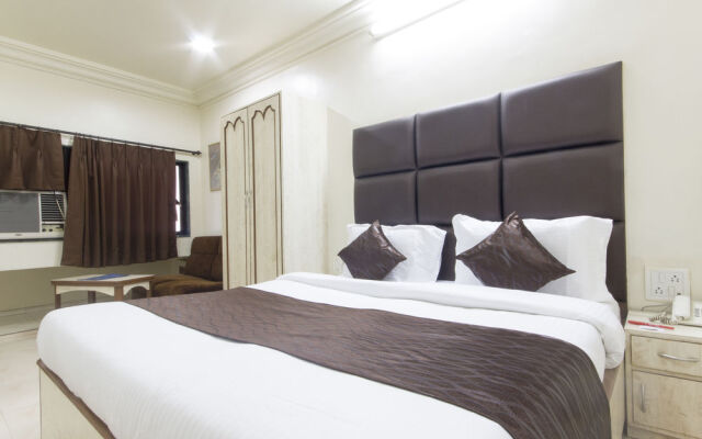 OYO 935 Hotel Palkhee