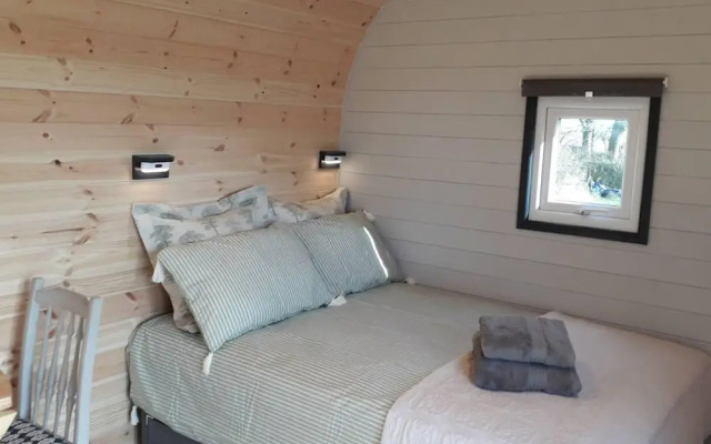Hornbeam Eco Cabin - Sleeps 2 - Valley View