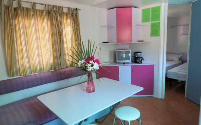 Camping & Bungalow Cueva Negra