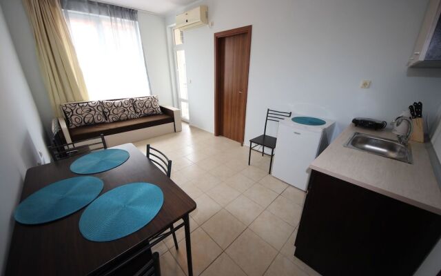 Sunny Day 2 Menada Apartments