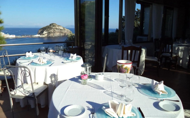 Punta Chiarito Resort