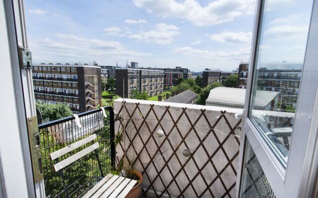 Central Stylish 2BR Flat with Tower Bridge Views