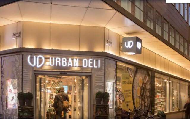 Hotel With Urban Deli