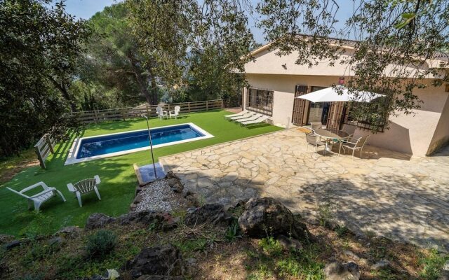 HomeHolidaysRentals Velur