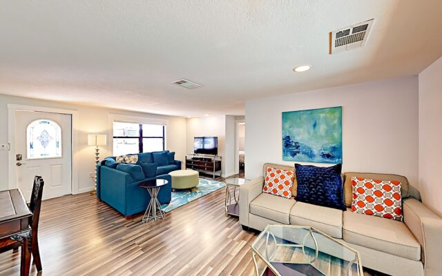 2310 Bradford Street Home