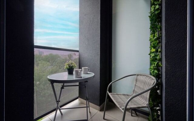 Modern Studio Gwiazdzista by Renters