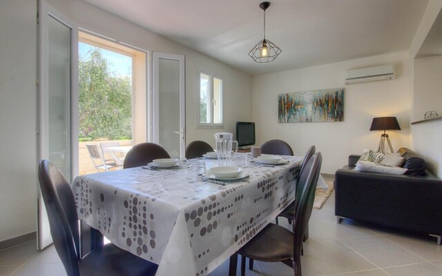 Apartment with 2 Bedrooms in Taglio-Isolaccio, with Wonderful Mountain View, Enclosed Garden And Wifi - 15 Km From the Beach