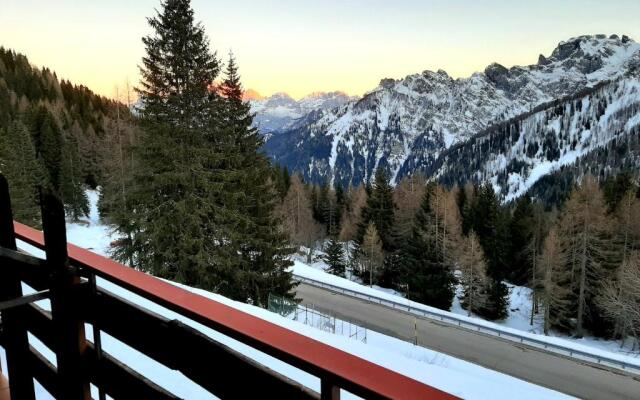 Casa AQ28 sulle piste da sci