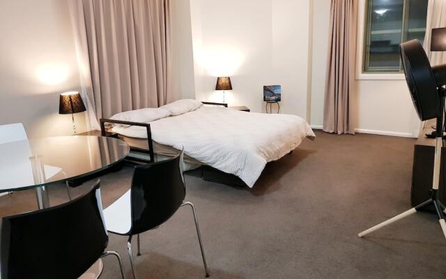 Darling Harbour City View 1 Br Apartment