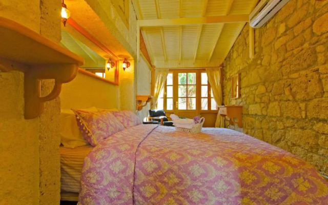 Lilyum Alaçatı Butik Otel