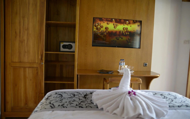 Villa Casablanca Surf Keramas – Guest Rooms – Blahbatuh