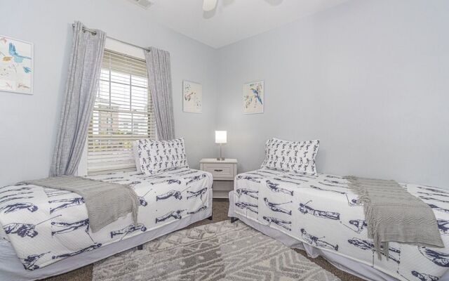 Stunning Renovated Golf Villa Near Beach