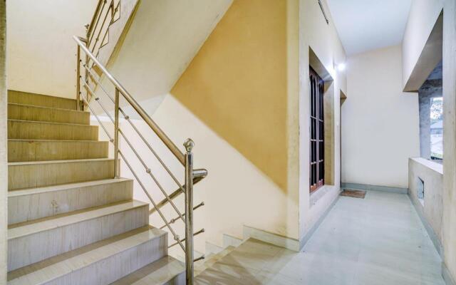 OYO 86248 Shalom Palace