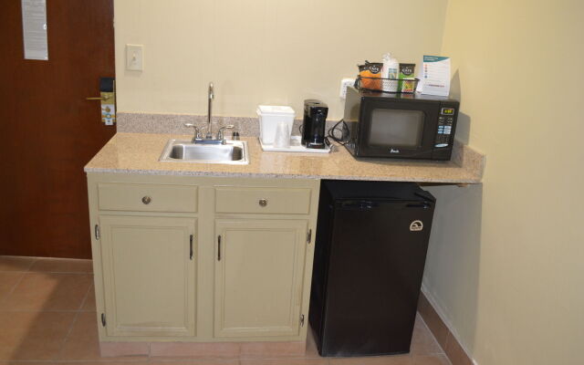 Rodeway Inn & Suites