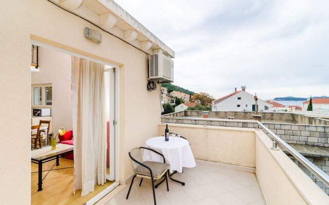Cozy Duplex Apartment A1, Close to the Sunset Beach Near Dubrovnik