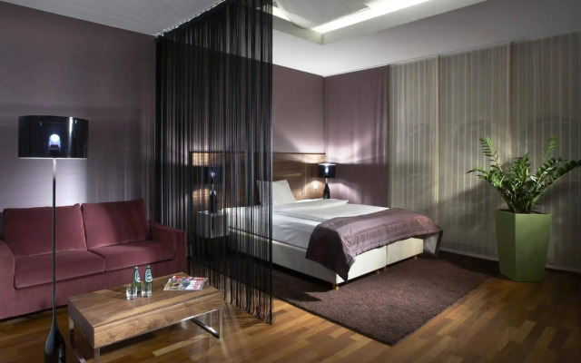 City Park Hotel & Residence