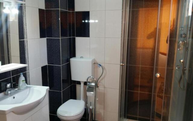 Anda Residence
